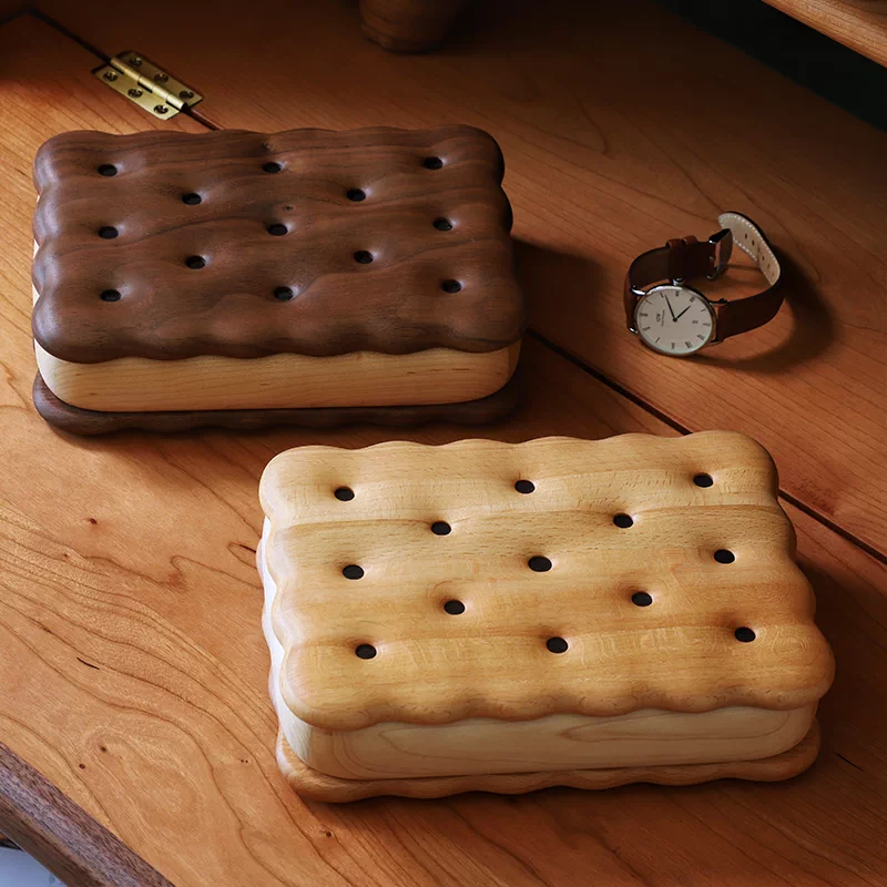 Biscuit-Shaped Wooden Jewelry Storage Box