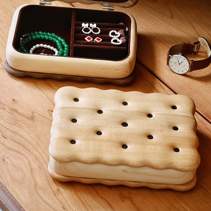 Biscuit-Shaped Wooden Jewelry Storage Box