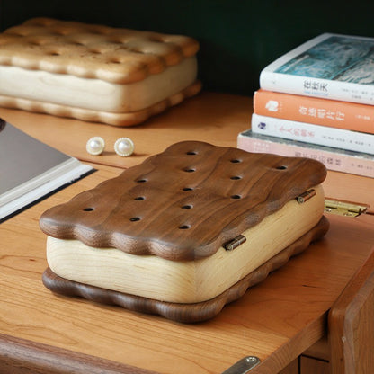 Biscuit-Shaped Wooden Jewelry Storage Box