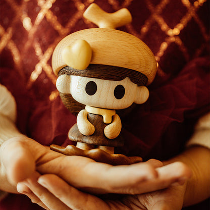 Winki Acorn Figurine