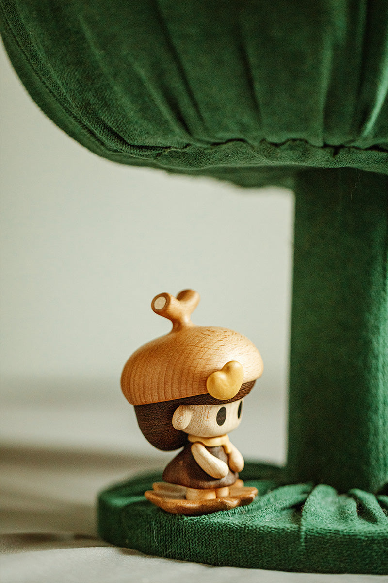 Winki Acorn Figurine